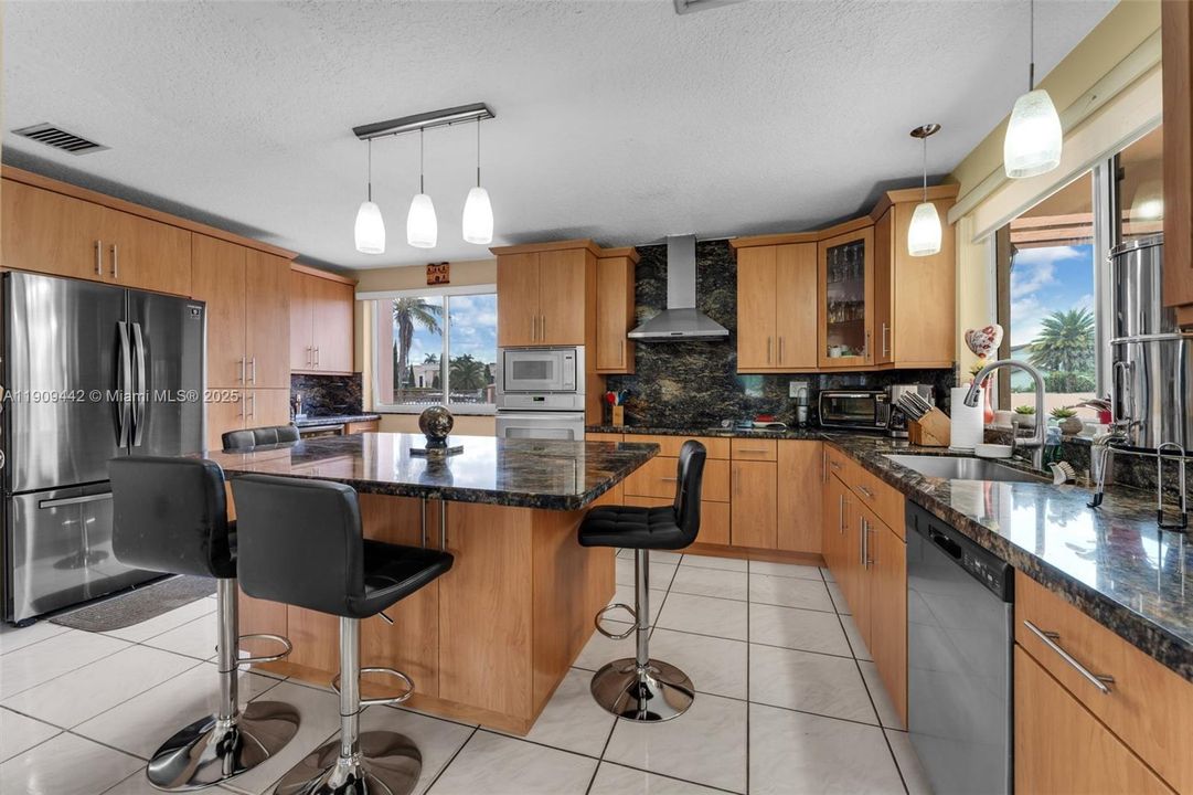 待售: $1,985,000 (5 贝兹, 4 浴室, 3441 平方英尺)