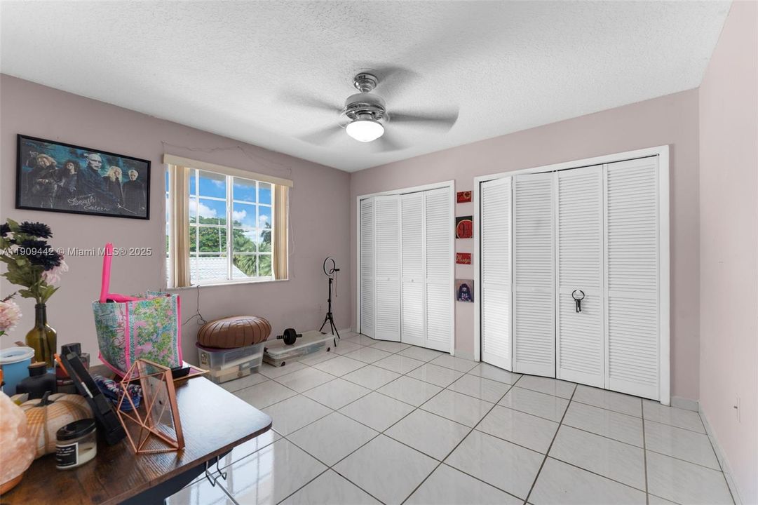 待售: $1,985,000 (5 贝兹, 4 浴室, 3441 平方英尺)