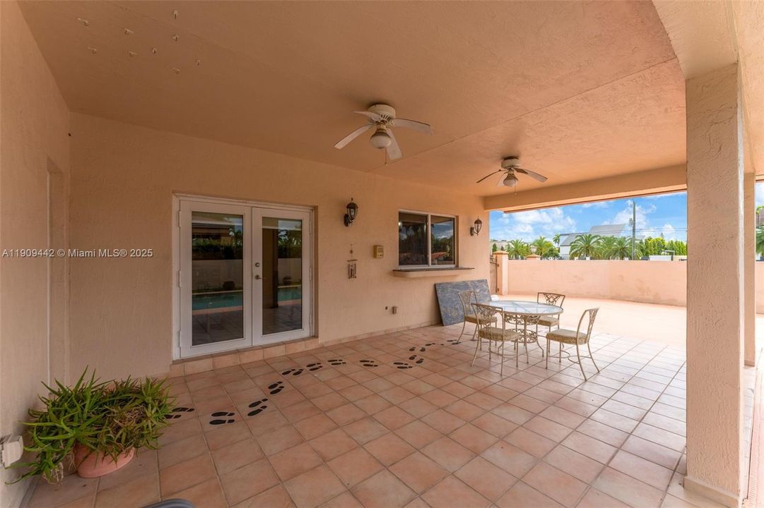 待售: $1,985,000 (5 贝兹, 4 浴室, 3441 平方英尺)