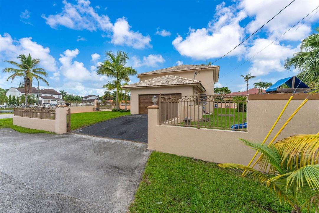 待售: $1,985,000 (5 贝兹, 4 浴室, 3441 平方英尺)