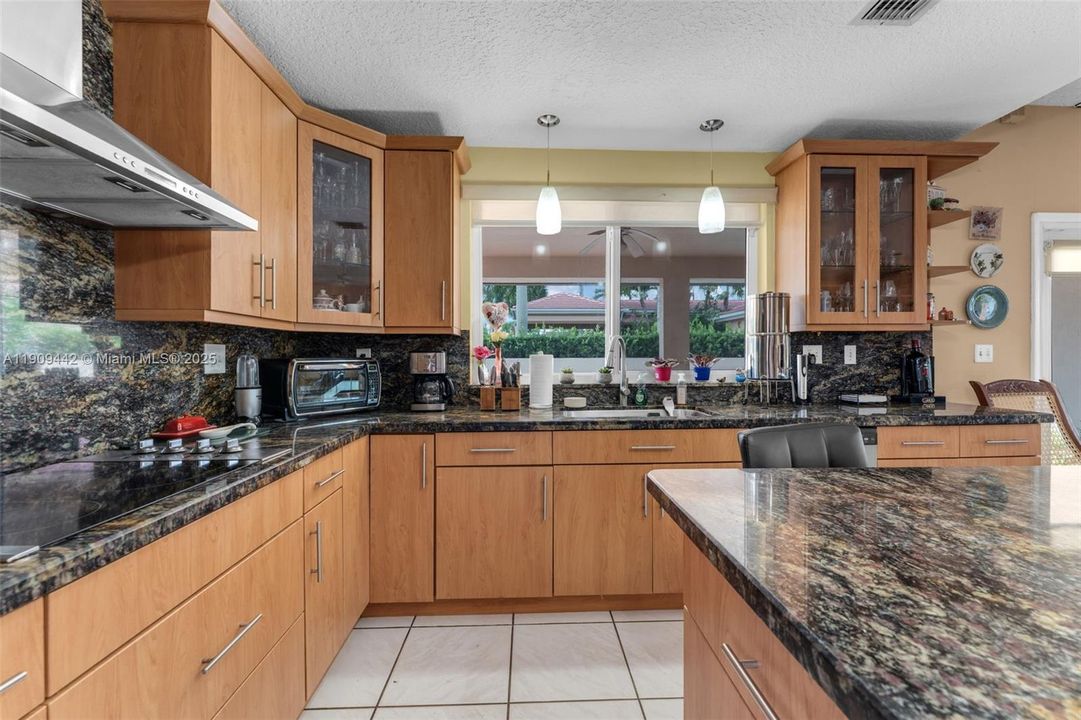 待售: $1,985,000 (5 贝兹, 4 浴室, 3441 平方英尺)