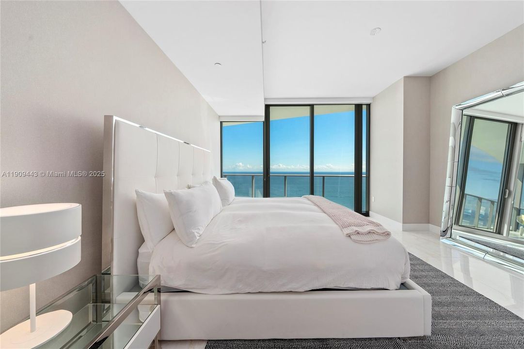 Active With Contract: $16,000 (2 beds, 2 baths, 1447 Square Feet)