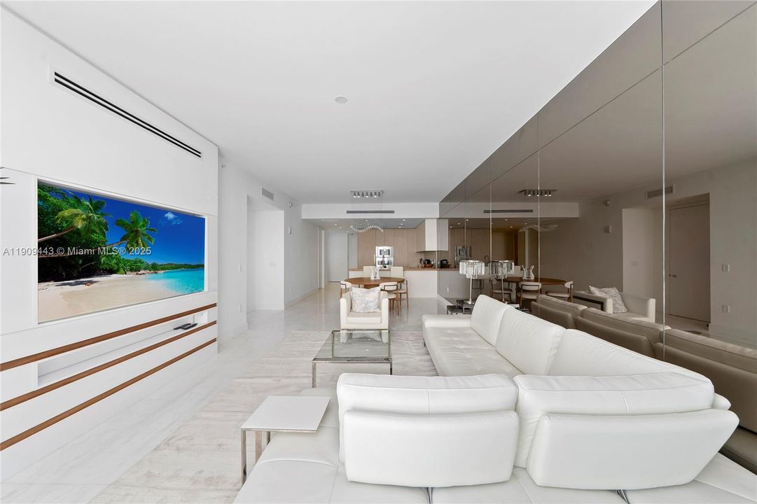 Active With Contract: $16,000 (2 beds, 2 baths, 1447 Square Feet)