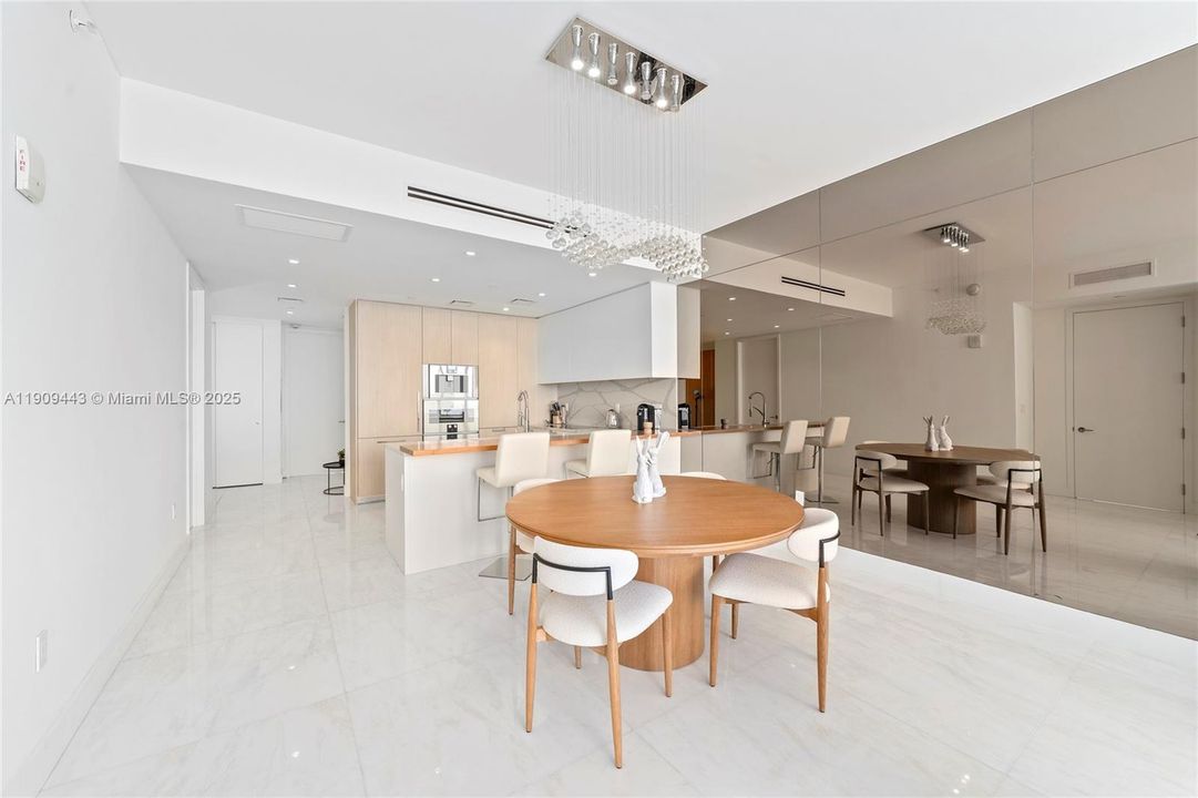 Active With Contract: $16,000 (2 beds, 2 baths, 1447 Square Feet)