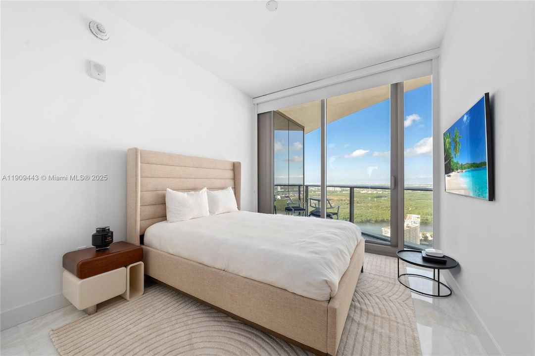 Active With Contract: $16,000 (2 beds, 2 baths, 1447 Square Feet)