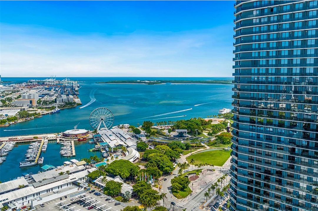 Active With Contract: $650,000 (0 beds, 1 baths, 357 Square Feet)