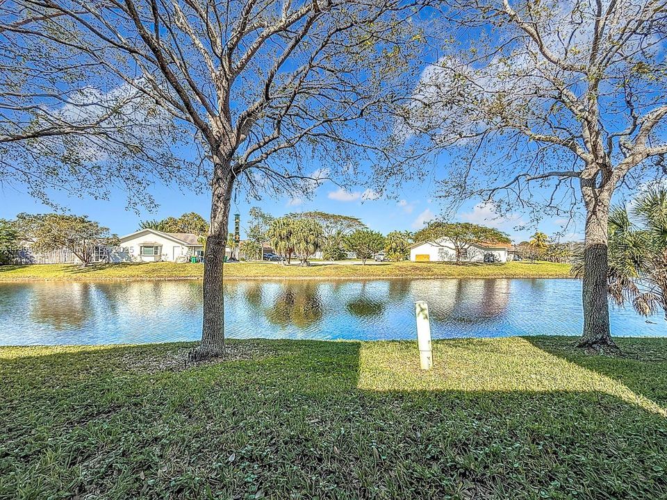 На продажу: $379,000 (2 спален, 2 ванн, 1723 Квадратных фут)