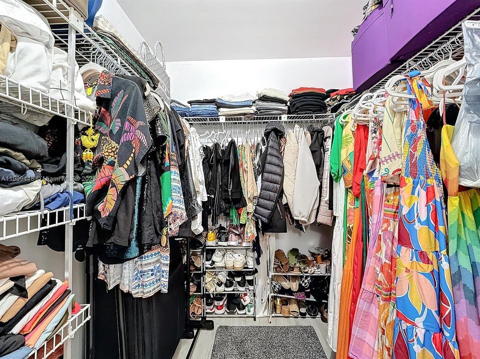 На продажу: $379,000 (2 спален, 2 ванн, 1723 Квадратных фут)