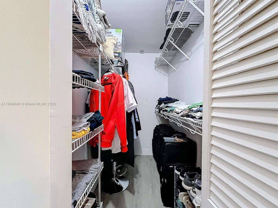 На продажу: $379,000 (2 спален, 2 ванн, 1723 Квадратных фут)