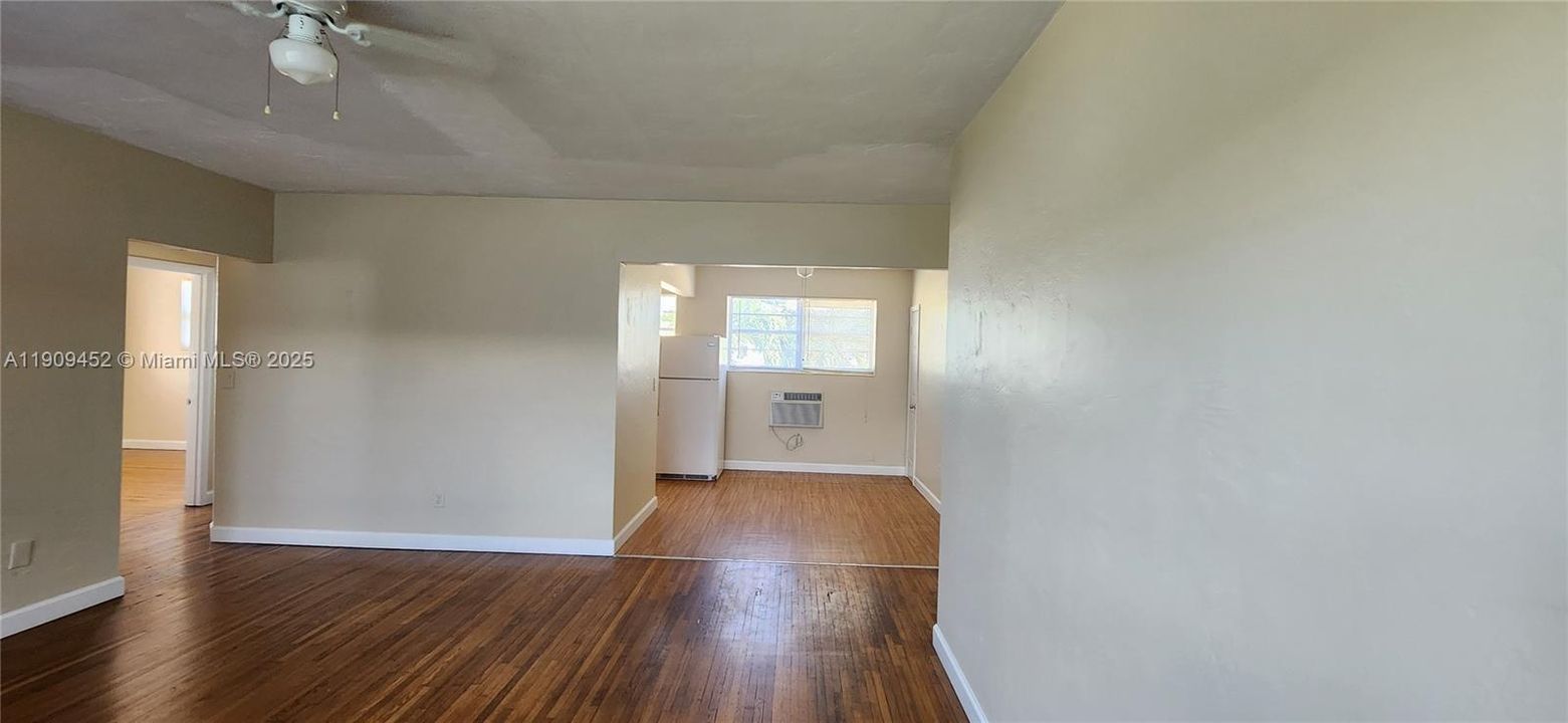 Active With Contract: $1,800 (2 beds, 1 baths, 4344 Square Feet)