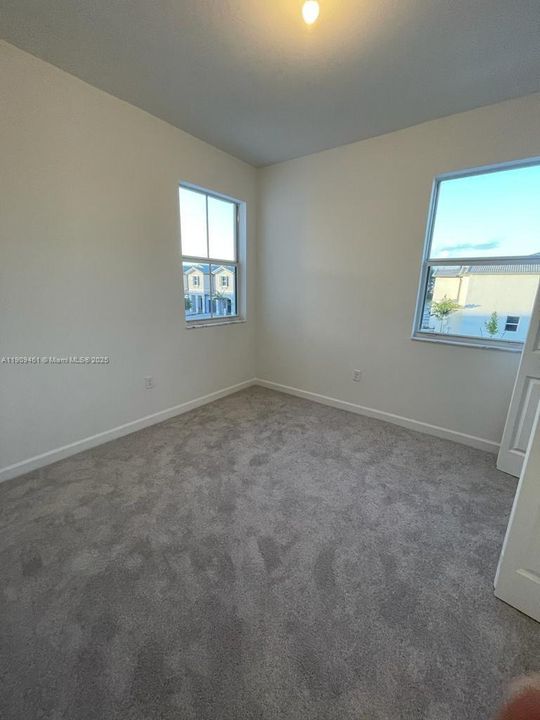 For Sale: $450,000 (3 beds, 2 baths, 1545 Square Feet)