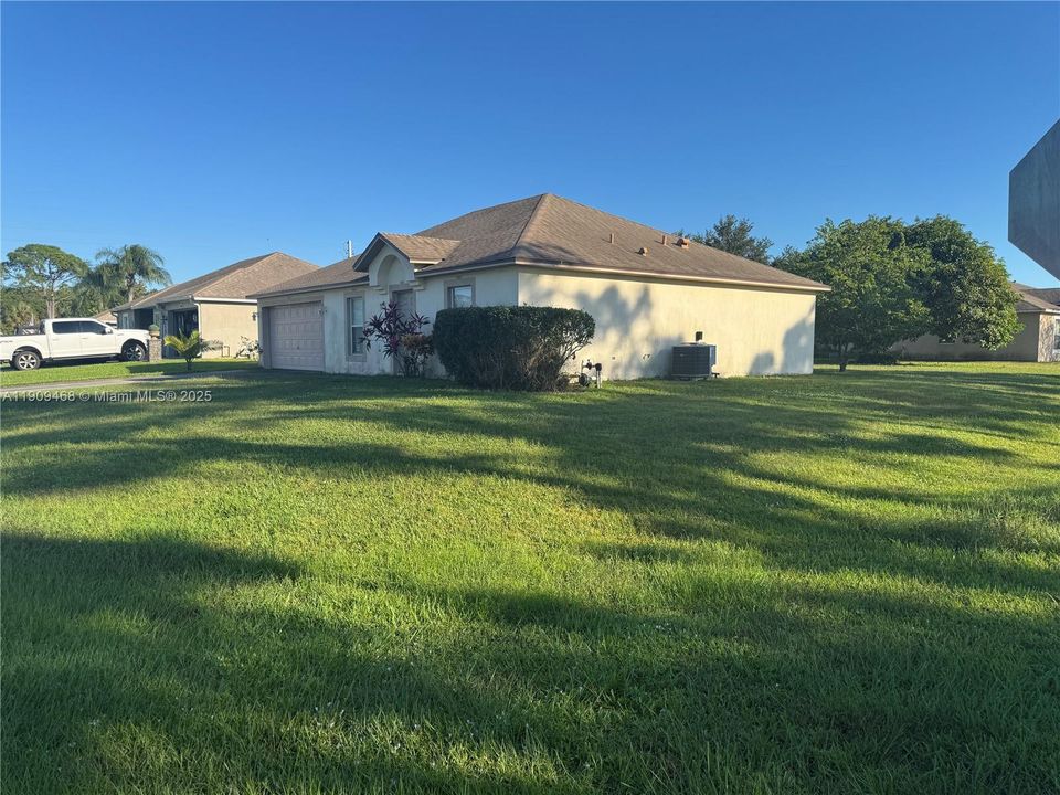 For Sale: $249,000 (3 beds, 2 baths, 1368 Square Feet)