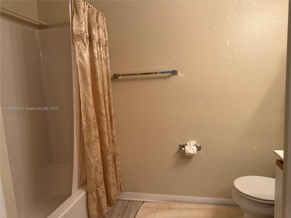 For Sale: $249,000 (3 beds, 2 baths, 1368 Square Feet)