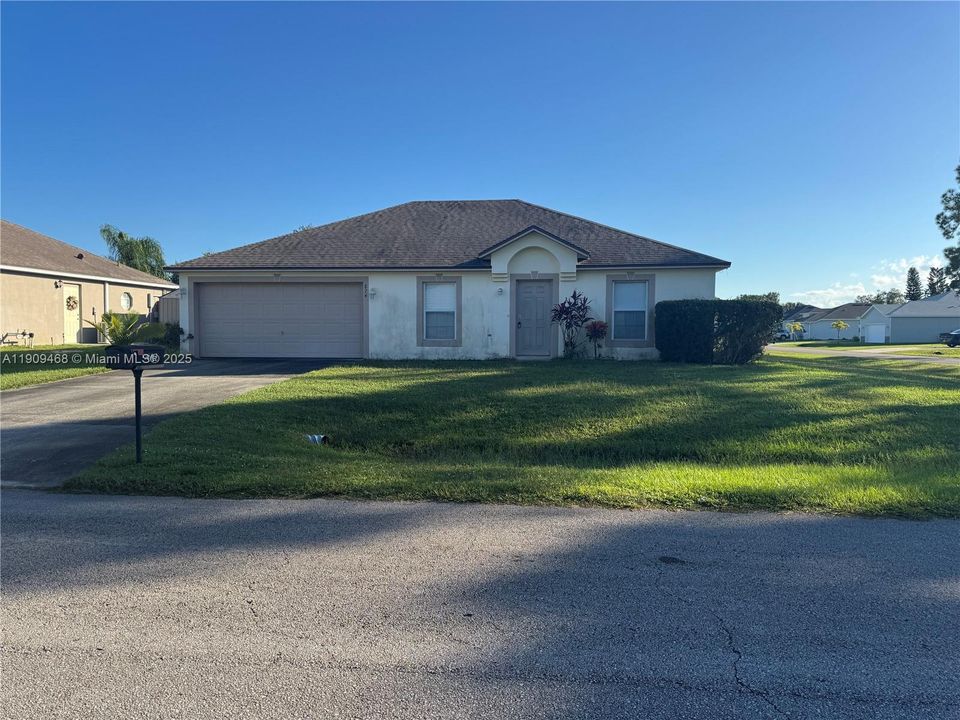 For Sale: $249,000 (3 beds, 2 baths, 1368 Square Feet)