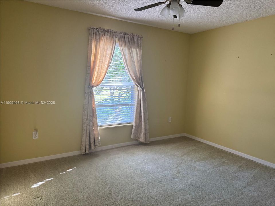 For Sale: $249,000 (3 beds, 2 baths, 1368 Square Feet)