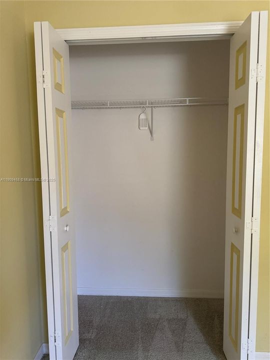 For Sale: $249,000 (3 beds, 2 baths, 1368 Square Feet)