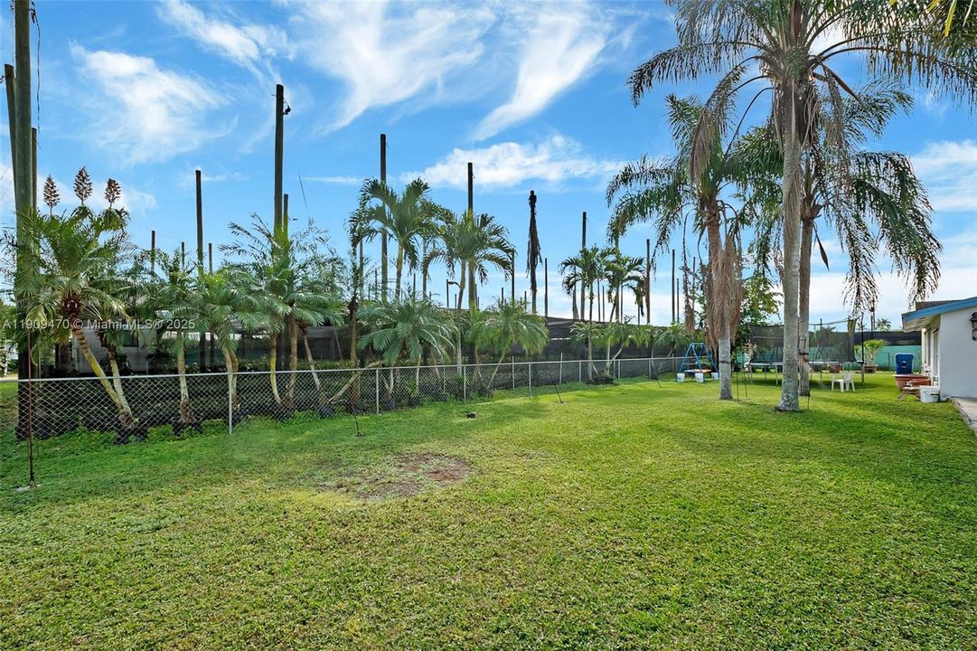 Active With Contract: $1,299,000 (4 beds, 2 baths, 3644 Square Feet)