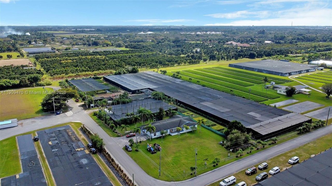 Active With Contract: $1,299,000 (4 beds, 2 baths, 3644 Square Feet)