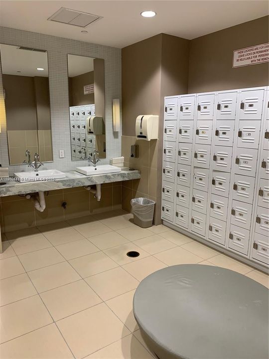 На продажу: $419,000 (1 спален, 1 ванн, 0 Квадратных фут)