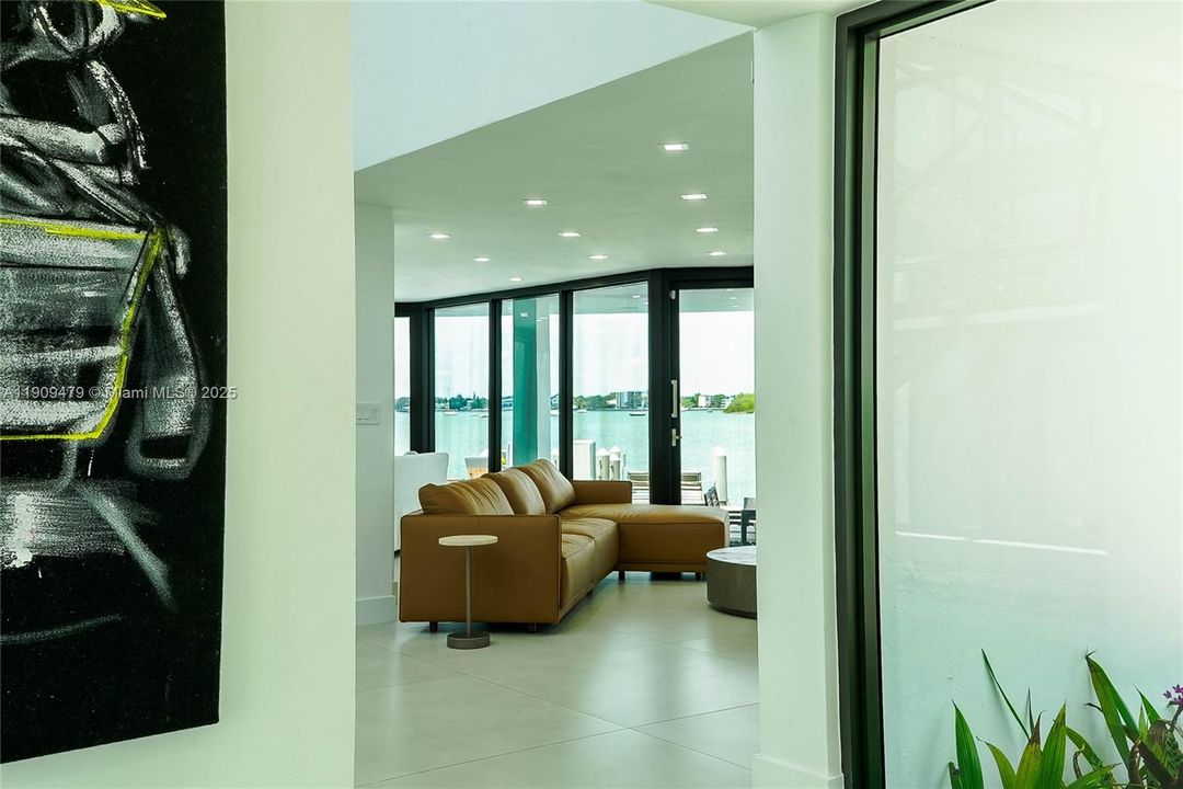 For Sale: $8,999,000 (5 beds, 4 baths, 3758 Square Feet)