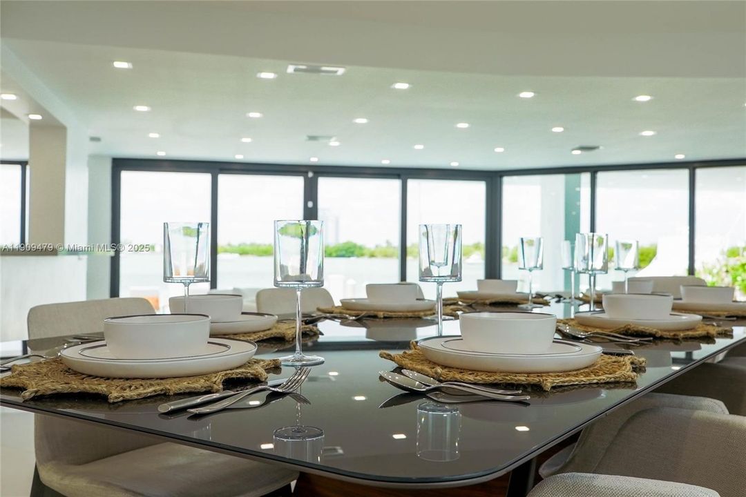 For Sale: $8,999,000 (5 beds, 4 baths, 3758 Square Feet)