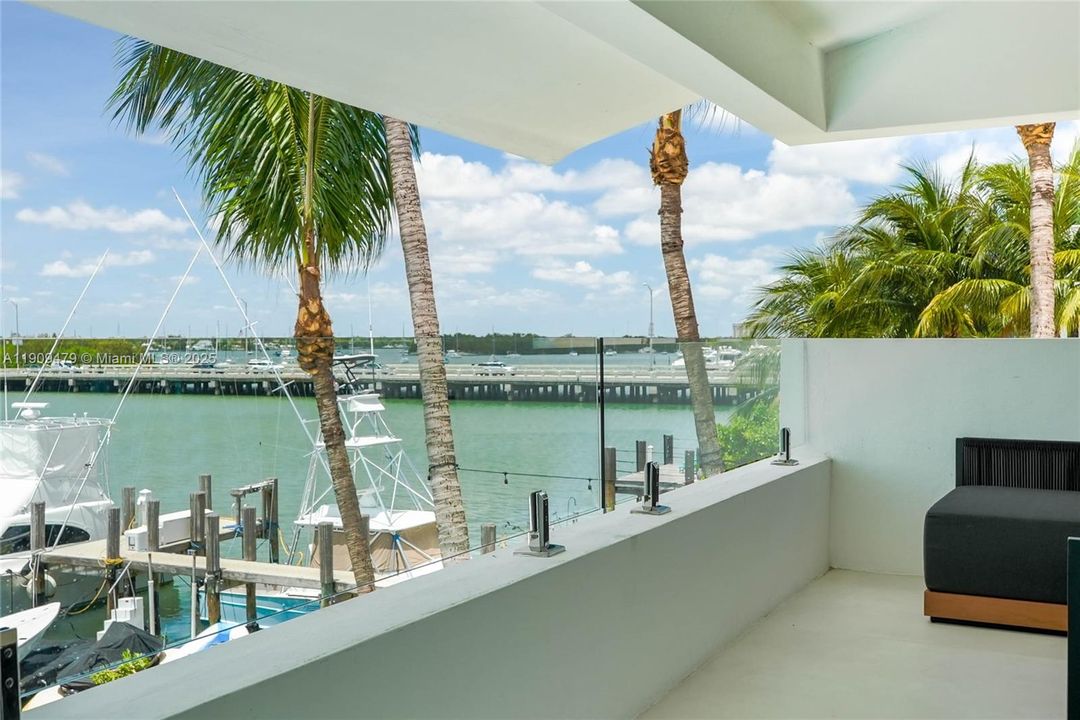 For Sale: $8,999,000 (5 beds, 4 baths, 3758 Square Feet)