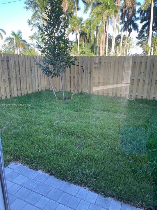 For Sale: $450,000 (3 beds, 2 baths, 1413 Square Feet)