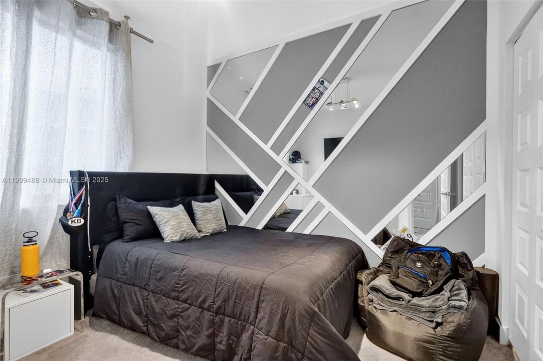 For Sale: $1,099,000 (4 beds, 2 baths, 2163 Square Feet)