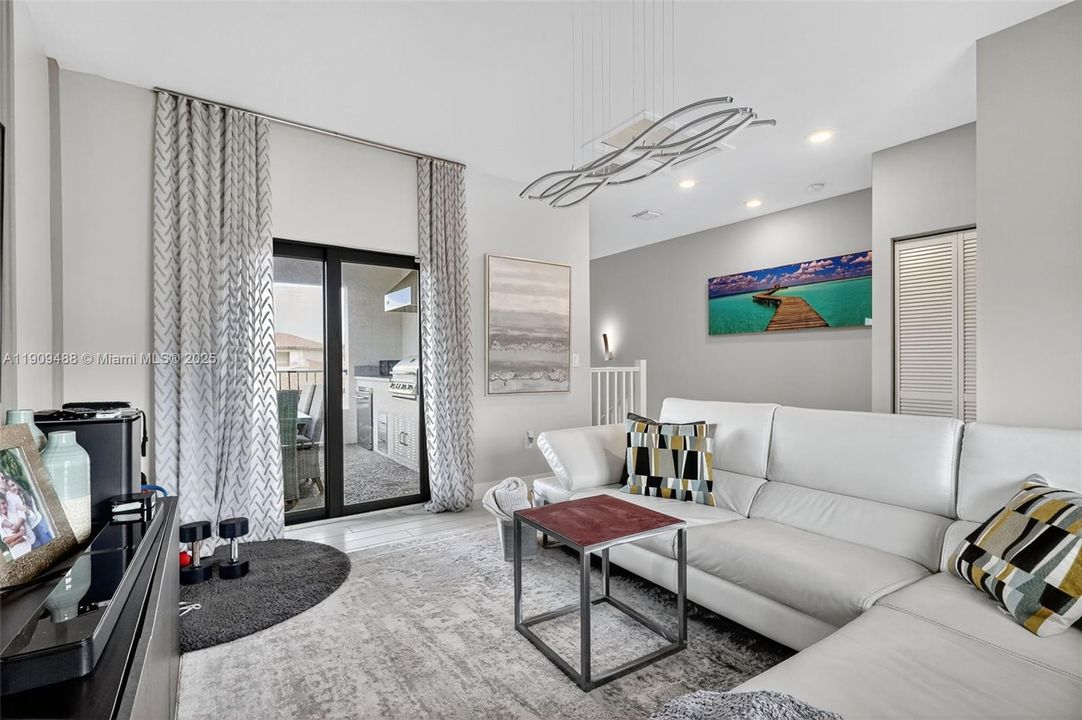 For Sale: $1,099,000 (4 beds, 2 baths, 2163 Square Feet)