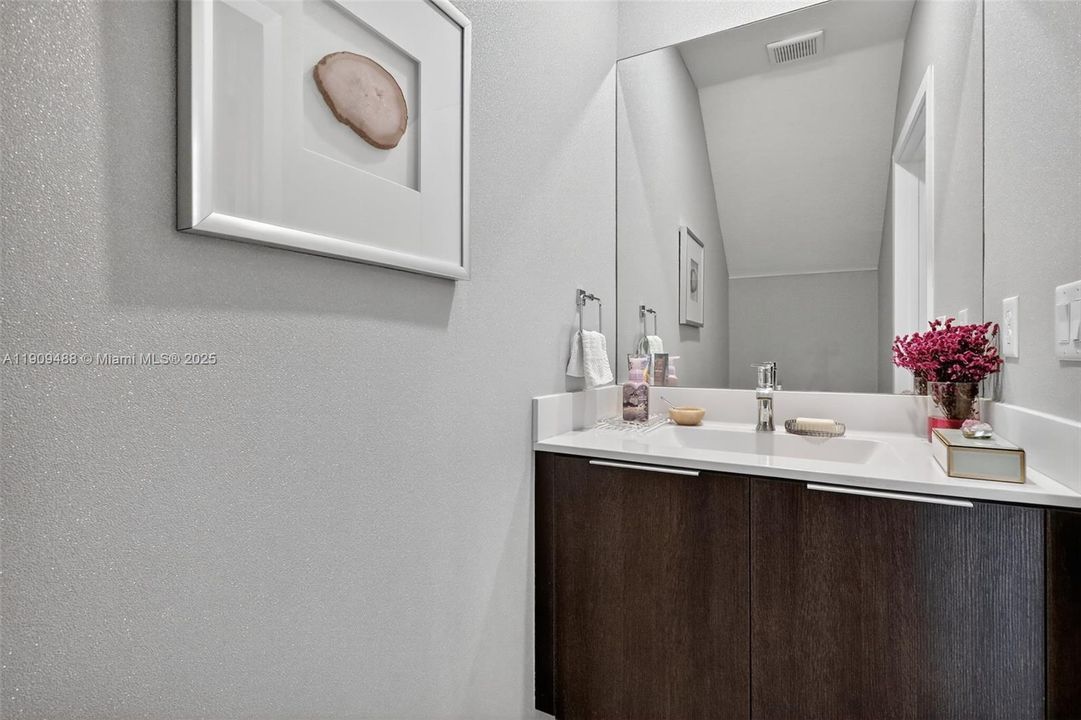 For Sale: $1,099,000 (4 beds, 2 baths, 2163 Square Feet)