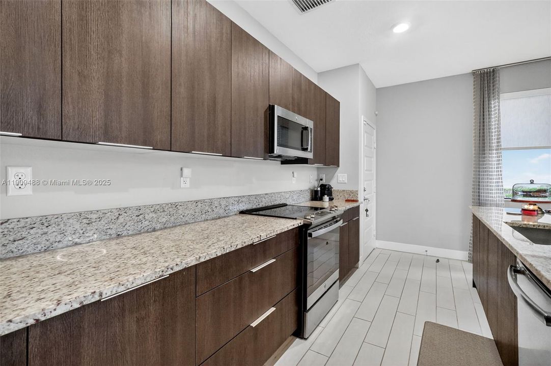 For Sale: $1,099,000 (4 beds, 2 baths, 2163 Square Feet)