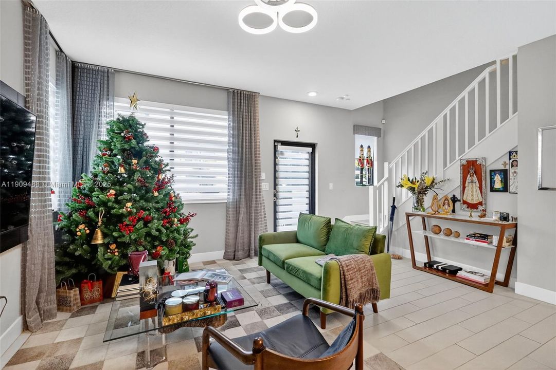 For Sale: $1,099,000 (4 beds, 2 baths, 2163 Square Feet)