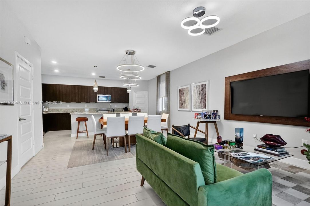 For Sale: $1,099,000 (4 beds, 2 baths, 2163 Square Feet)