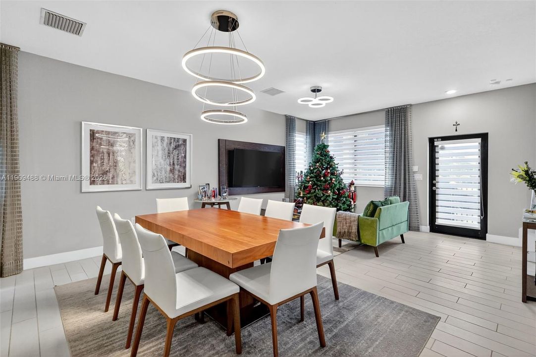 For Sale: $1,099,000 (4 beds, 2 baths, 2163 Square Feet)