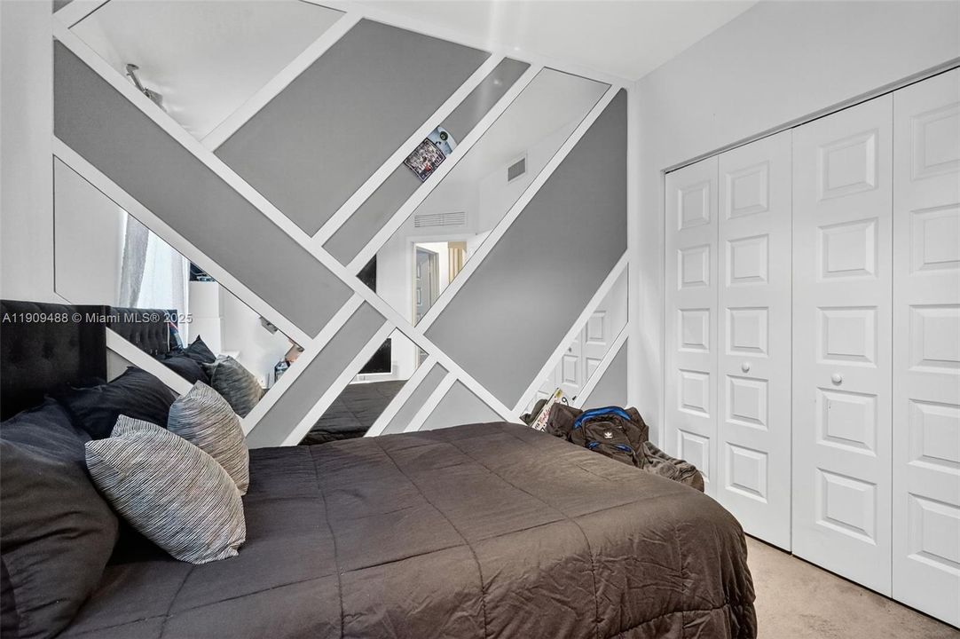 For Sale: $1,099,000 (4 beds, 2 baths, 2163 Square Feet)