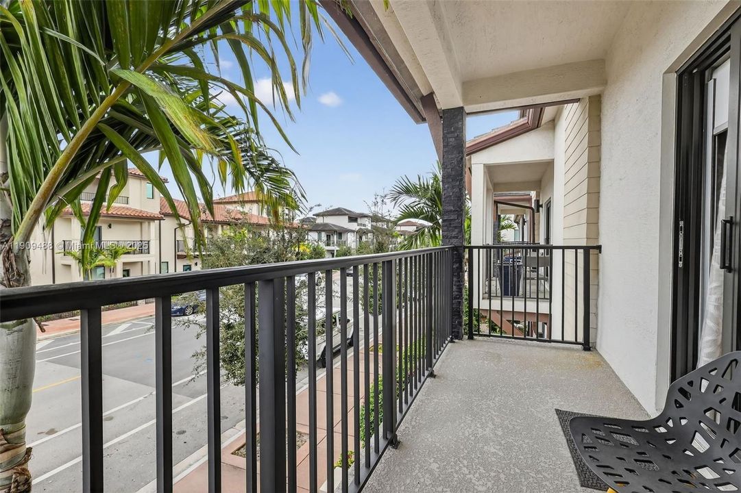 For Sale: $1,099,000 (4 beds, 2 baths, 2163 Square Feet)