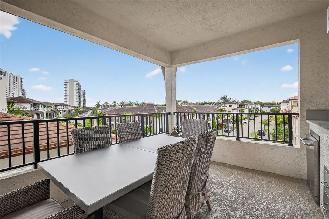 For Sale: $1,099,000 (4 beds, 2 baths, 2163 Square Feet)