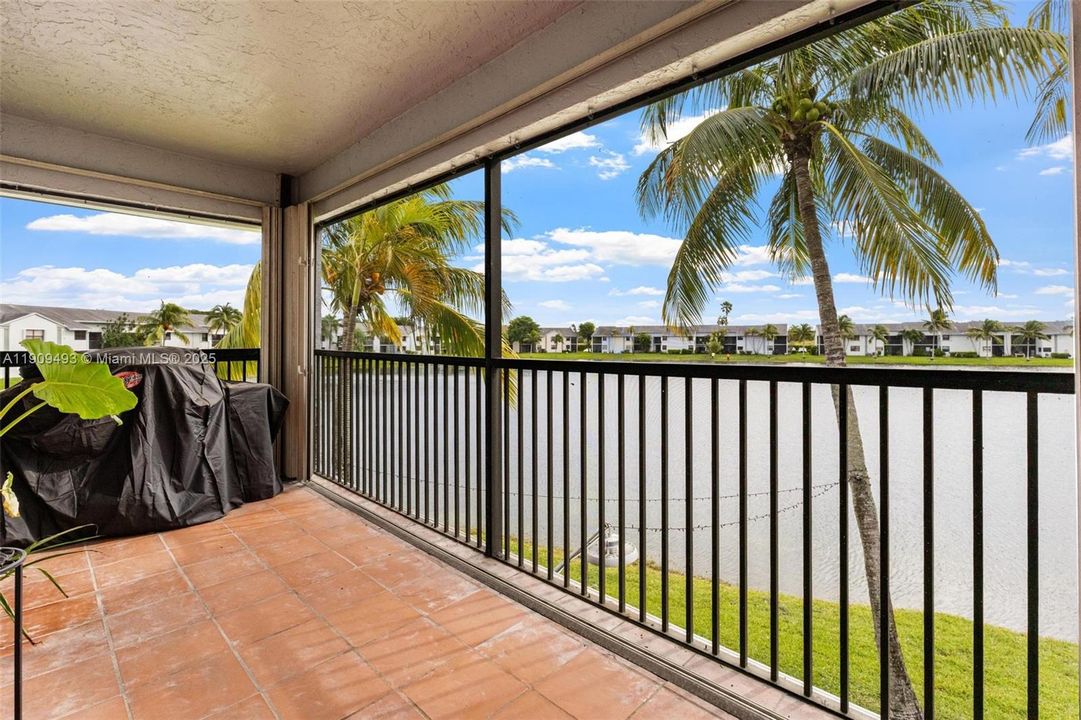 For Rent: $2,000 (3 beds, 2 baths, 1195 Square Feet)