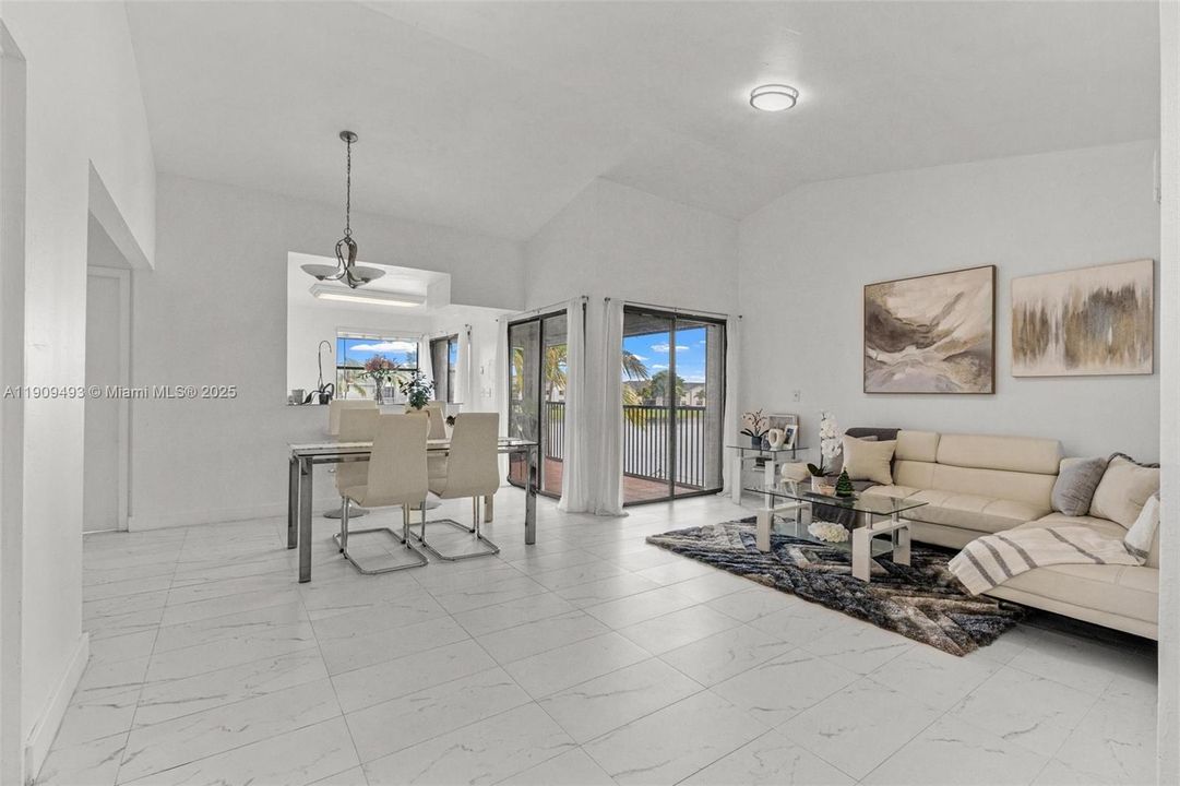 For Rent: $2,000 (3 beds, 2 baths, 1195 Square Feet)