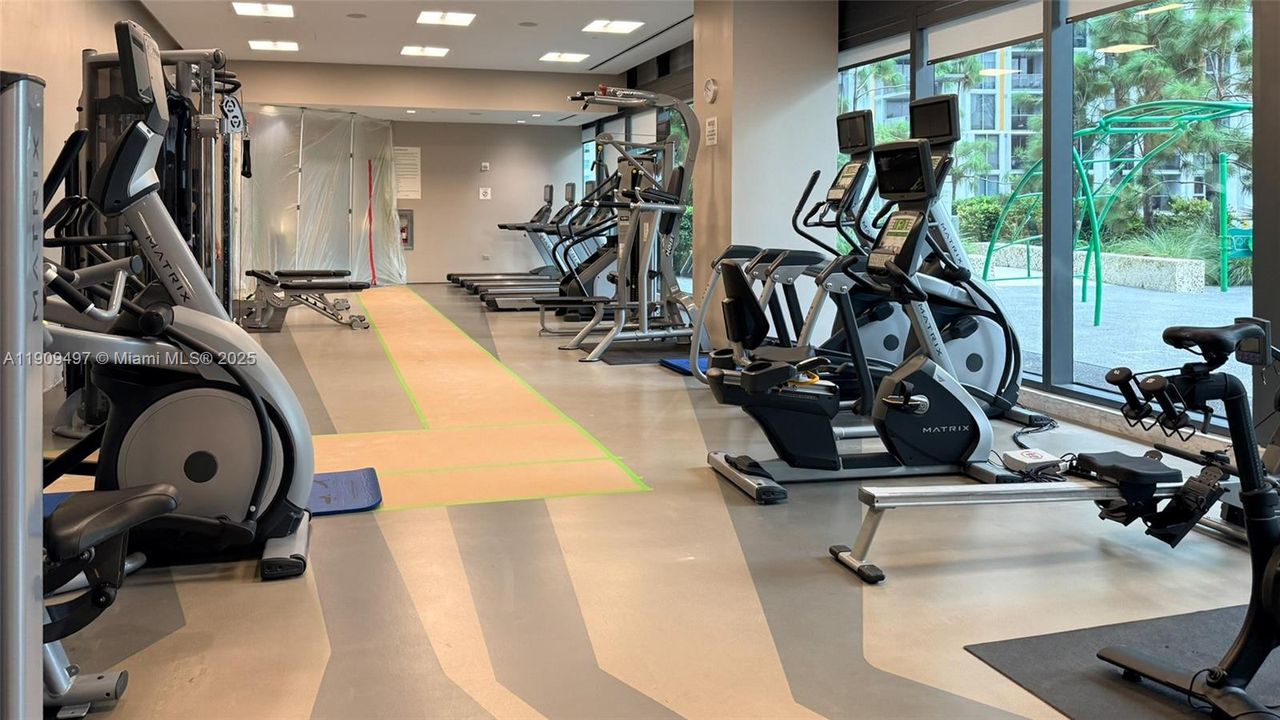 For Sale: $1,036,000 (2 beds, 2 baths, 1208 Square Feet)