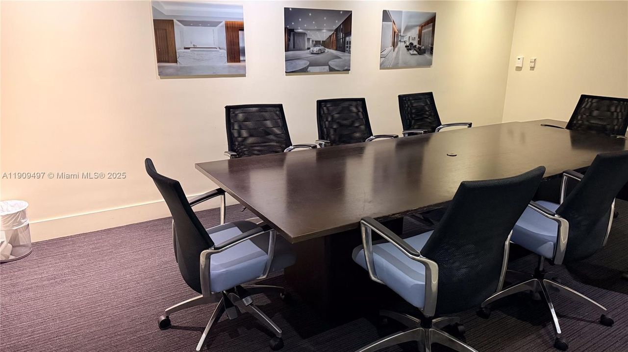 For Sale: $1,036,000 (2 beds, 2 baths, 1208 Square Feet)