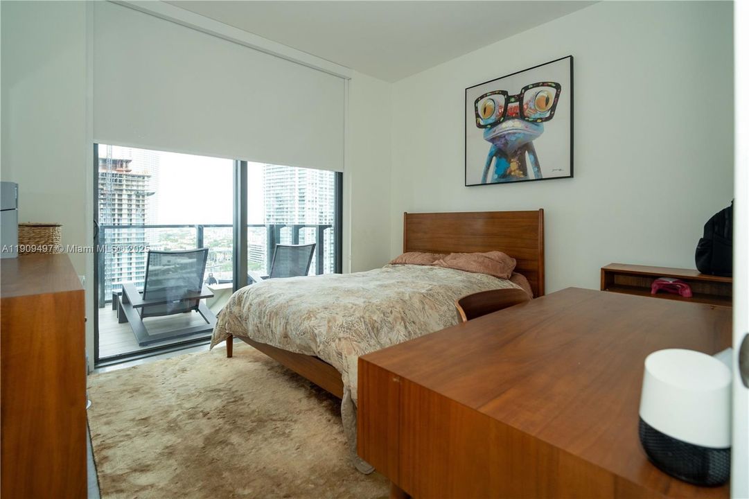 For Sale: $1,036,000 (2 beds, 2 baths, 1208 Square Feet)