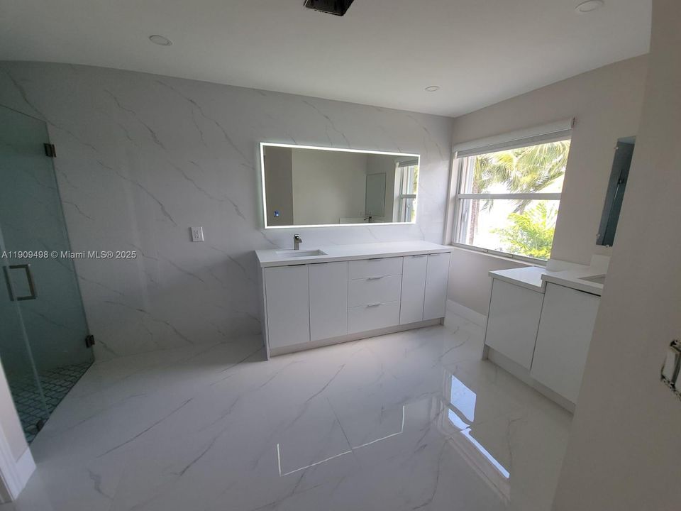 For Rent: $5,200 (4 beds, 3 baths, 2810 Square Feet)