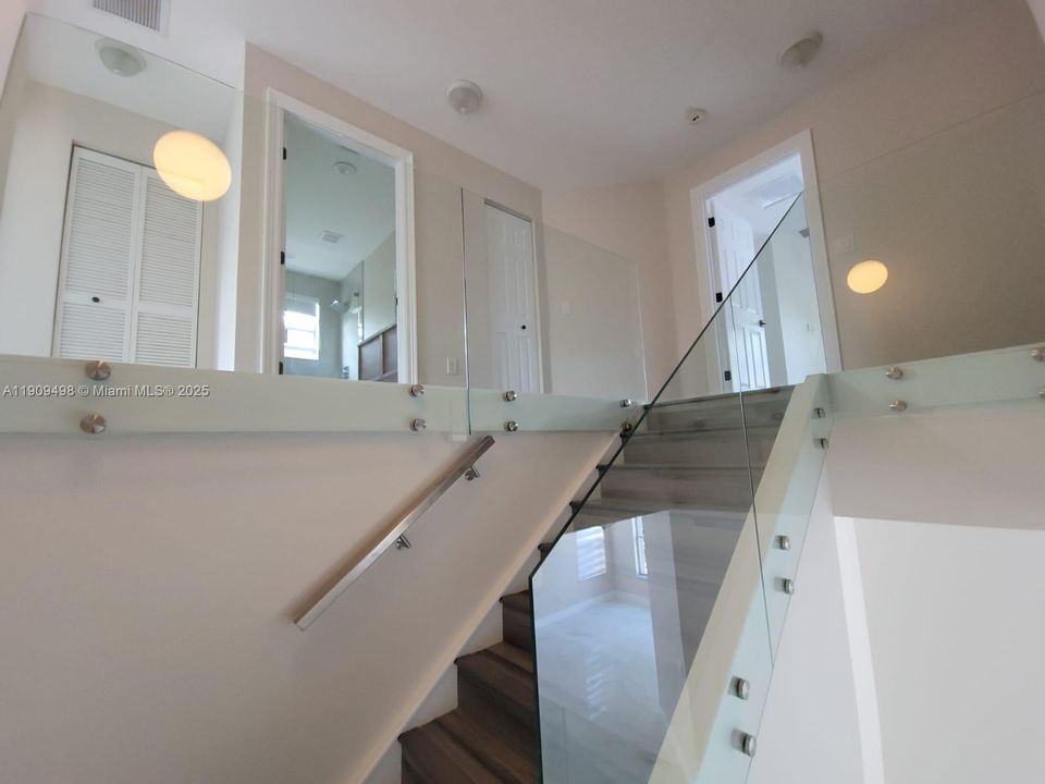 For Rent: $5,200 (4 beds, 3 baths, 2810 Square Feet)