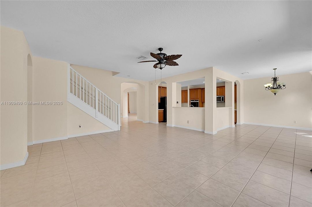 Family Room/Eat in Kitchen