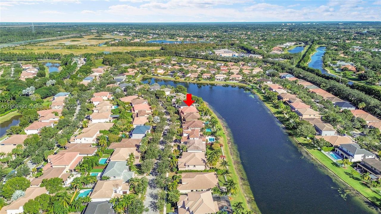 Active With Contract: $1,200,000 (5 beds, 4 baths, 4258 Square Feet)