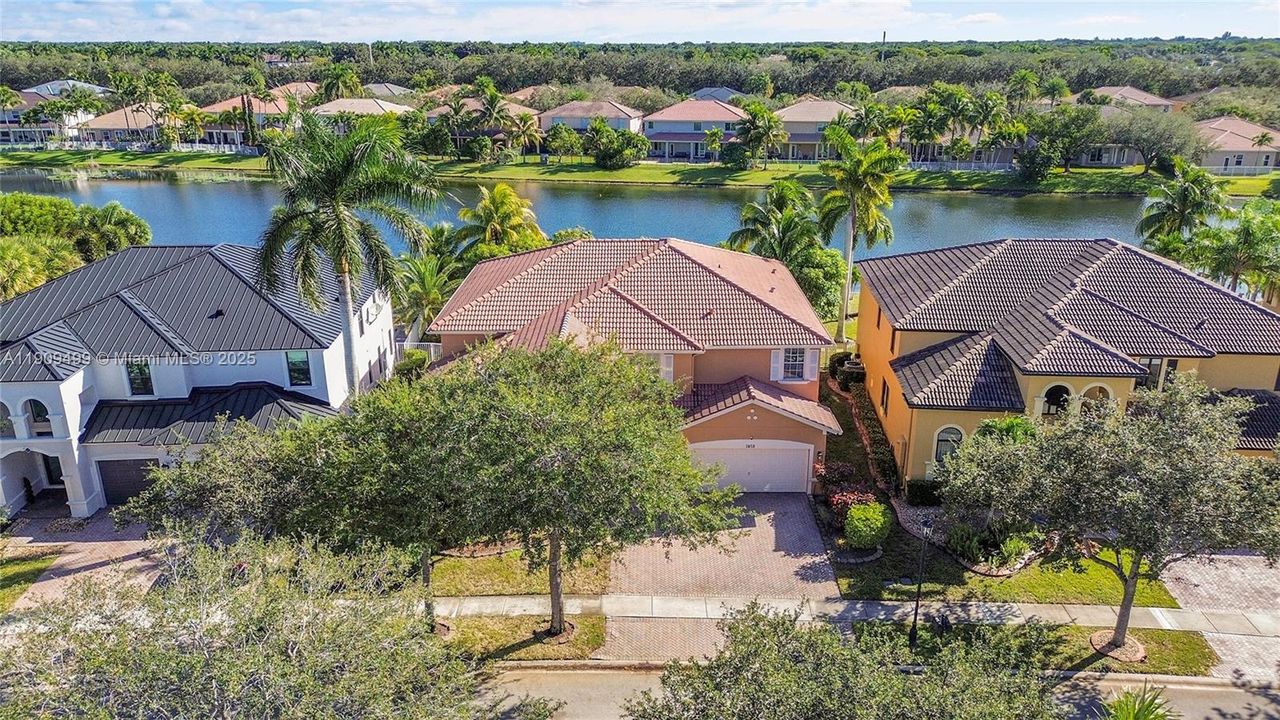 Active With Contract: $1,200,000 (5 beds, 4 baths, 4258 Square Feet)