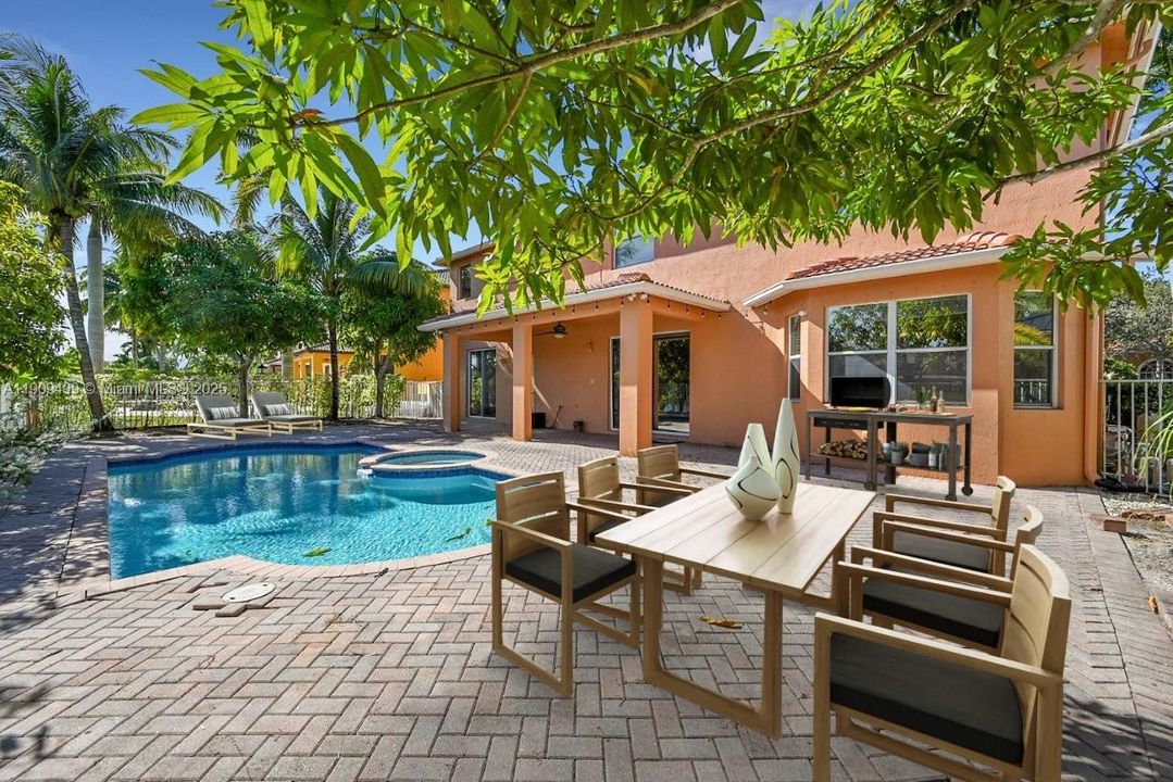 Virtual Pool and Patio