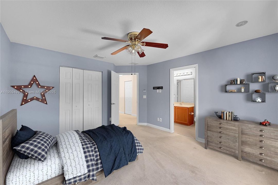 Virtual Upstairs bedroom