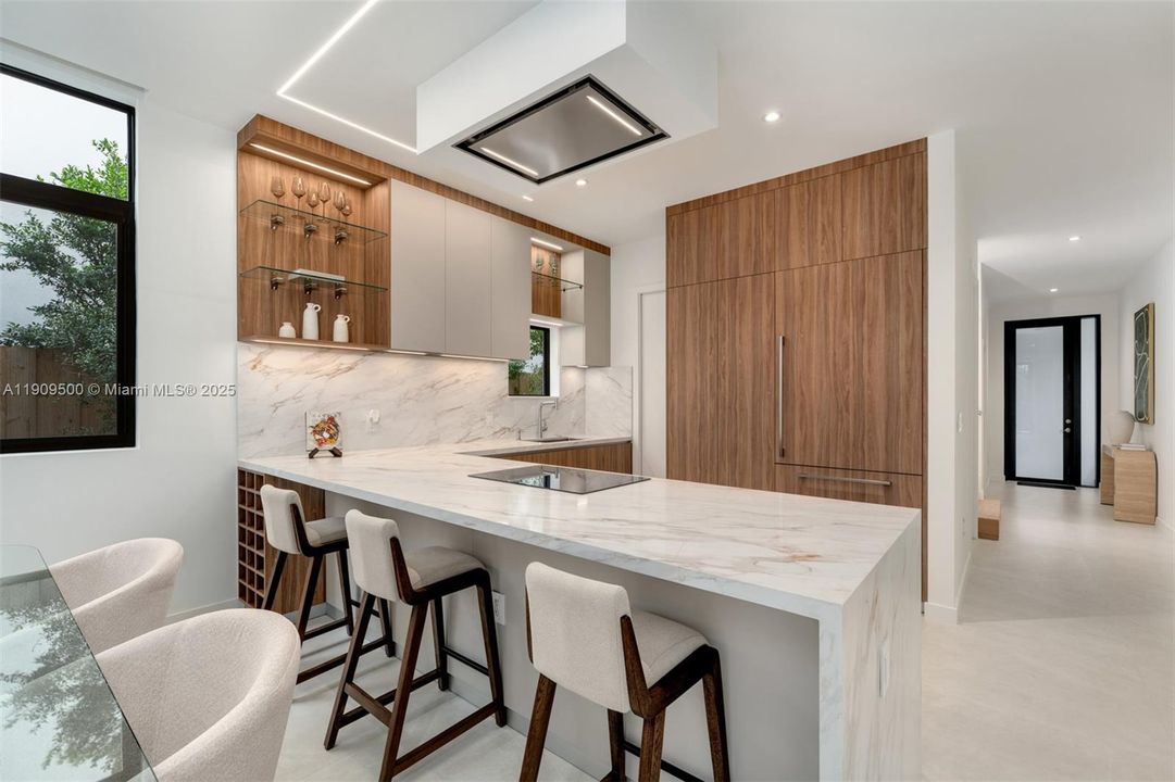 En Venta: $1,850,000 (3 camas, 3 baños, 4076 Pies cuadrados)